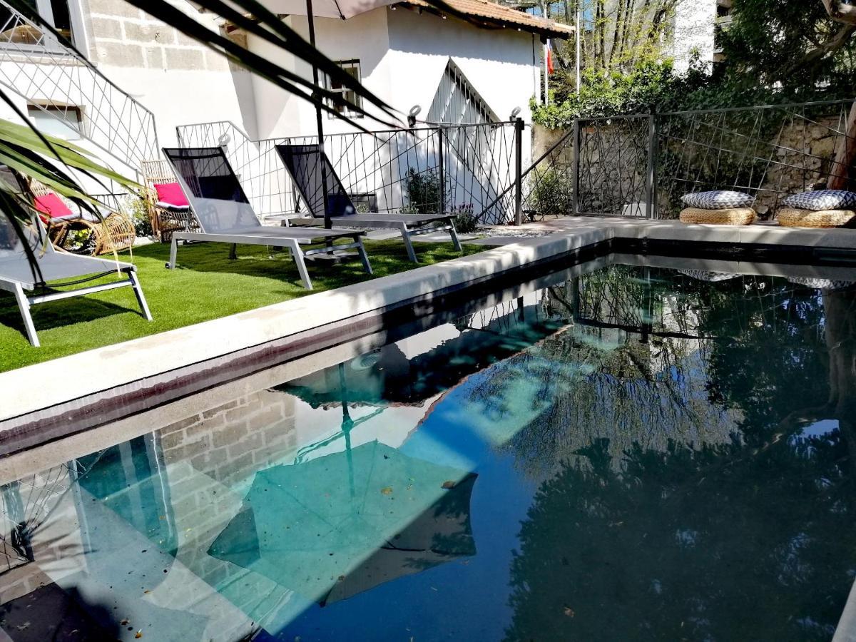 La Maison Grivolas Appartements Et Maison D'Hotes Avignon Exterior photo