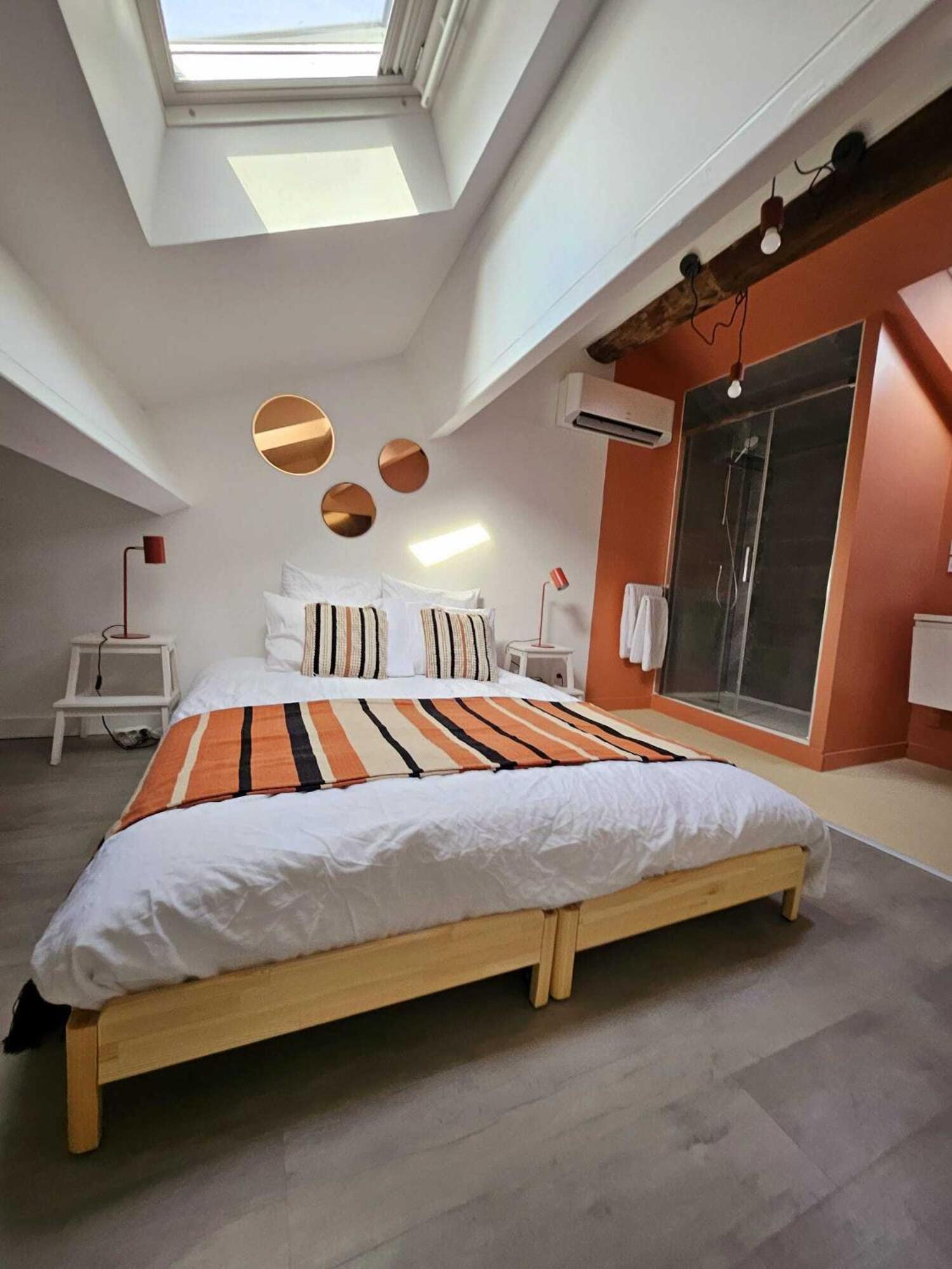 La Maison Grivolas Appartements Et Maison D'Hotes Avignon Room photo