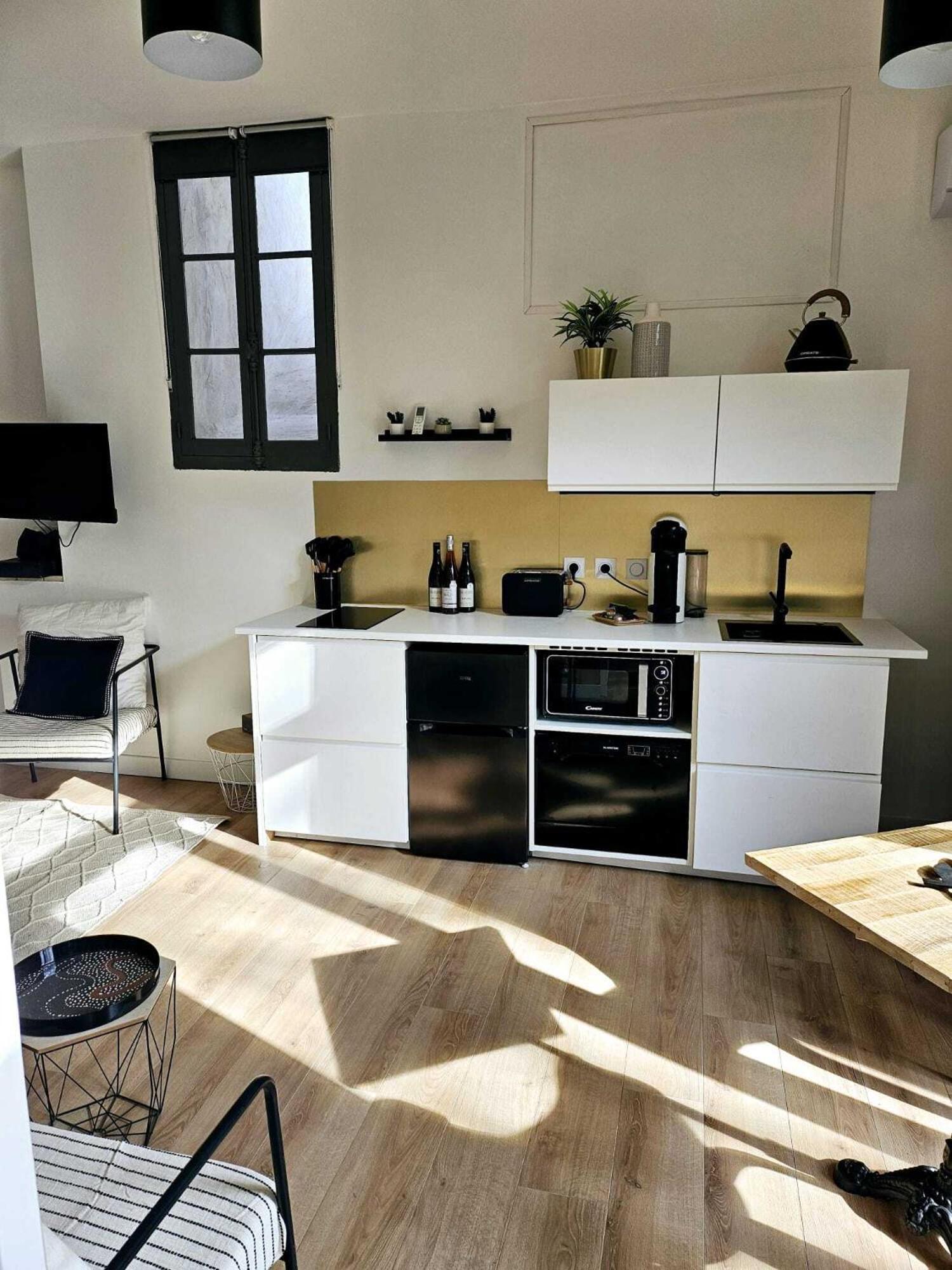 La Maison Grivolas Appartements Et Maison D'Hotes Avignon Room photo
