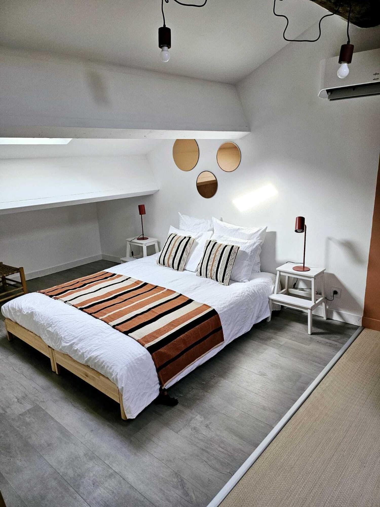 La Maison Grivolas Appartements Et Maison D'Hotes Avignon Room photo